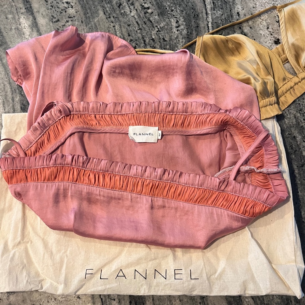 Flannel USA silk top size 3